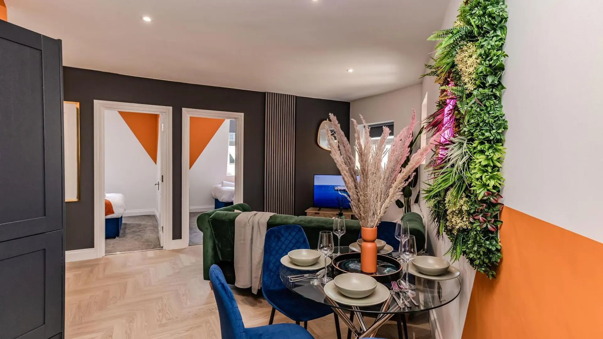 Apartament Super Central 2 Bedroom Flat I Next To Shopping Center & Brighton Beach