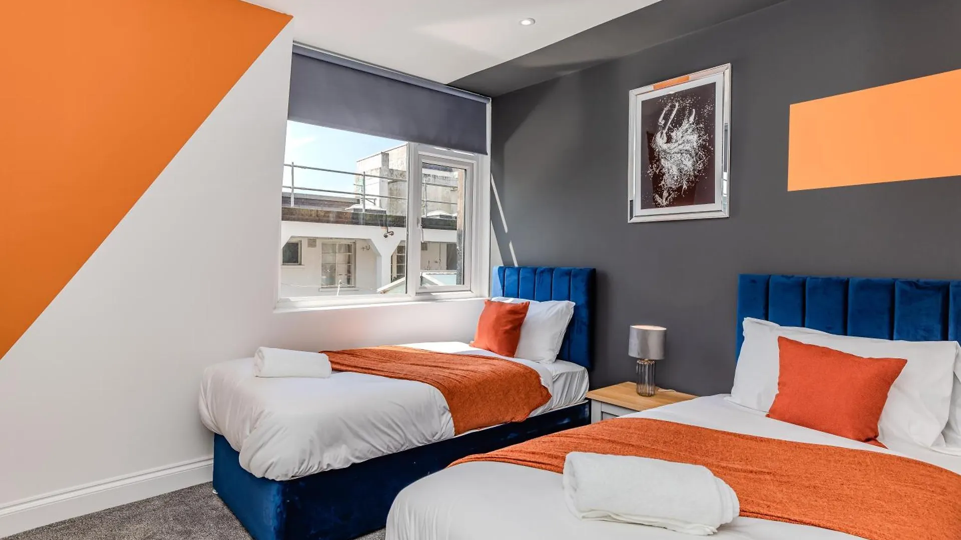 Super Central 2 Bedroom Flat I Next To Shopping Center & Brighton Beach Apartament